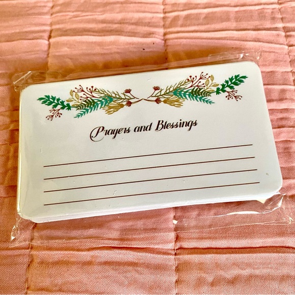 Handmade Heart-Shaped Wooden Prayer Bowl With 24 Prayer/Blessing Cards - Picture 6 of 6